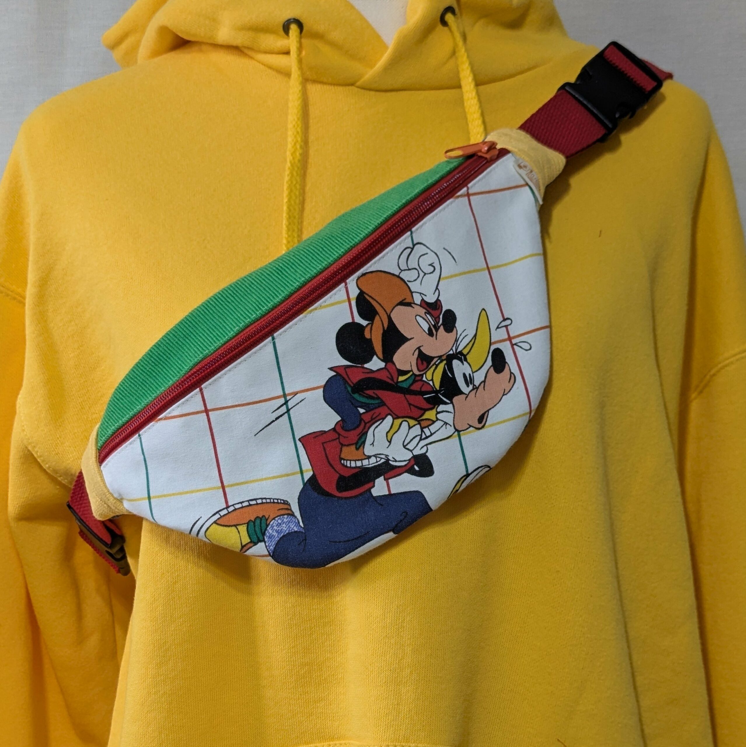 Sac banane - "Casquette & Baskets"