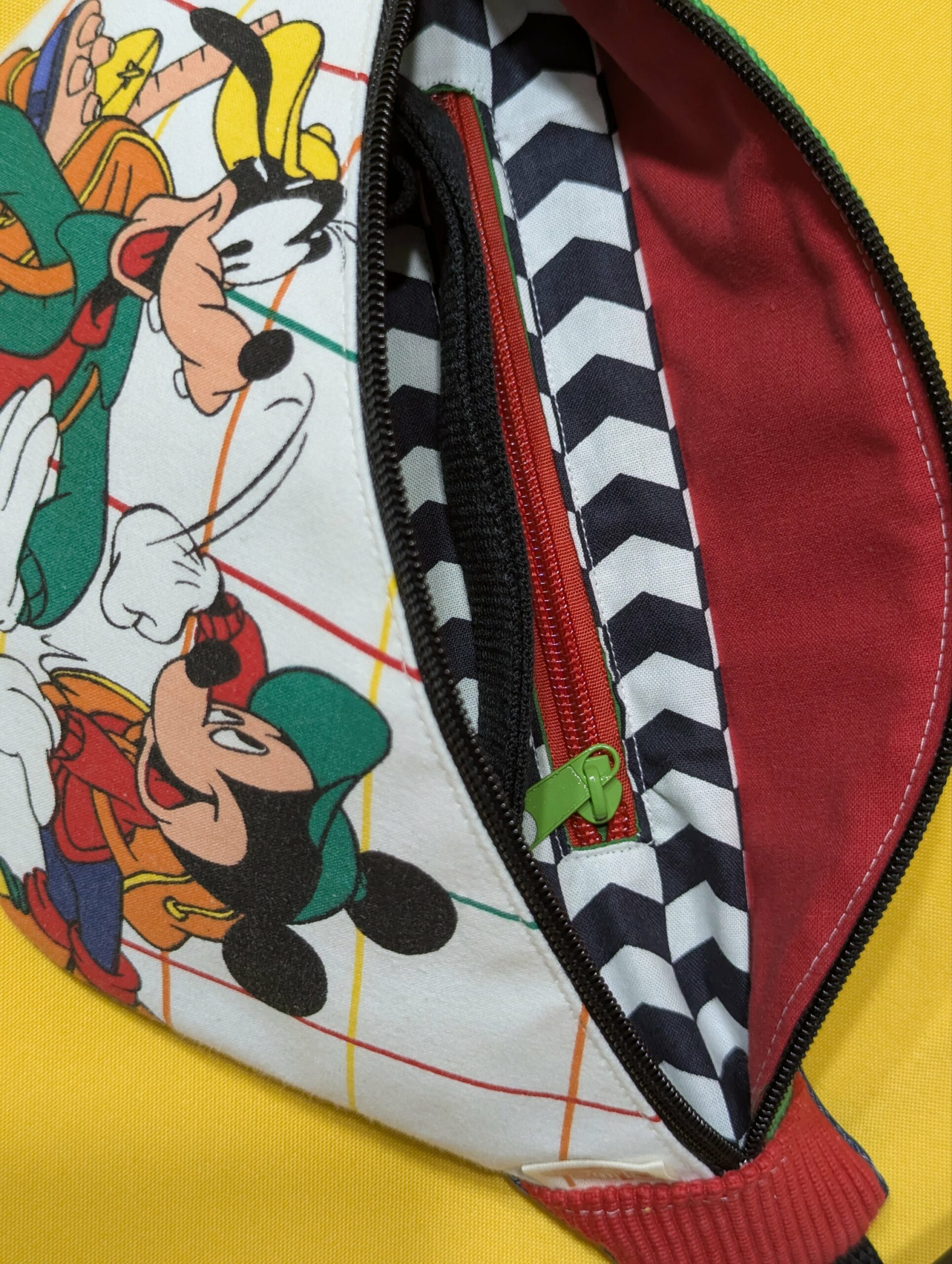 Sac banane - "Casquette & Baskets" – Image 2