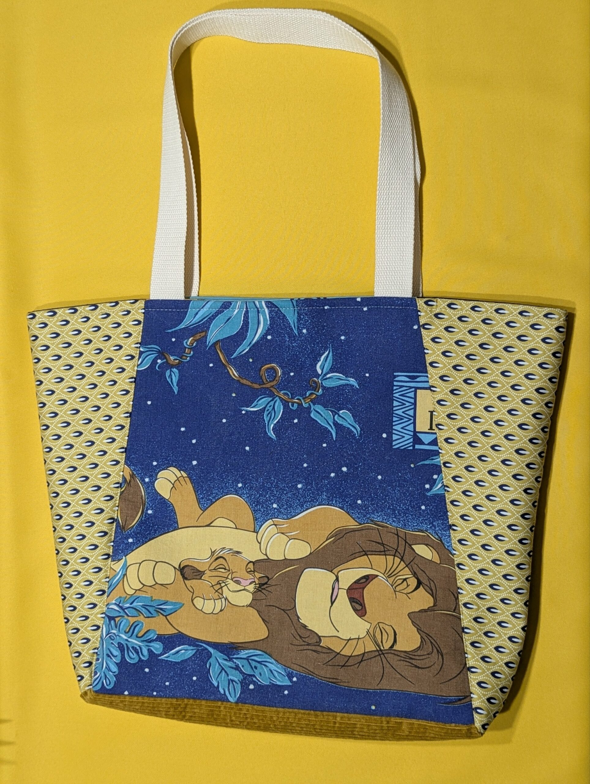 Sac trapèze - "Hakuna Matata" – Image 2
