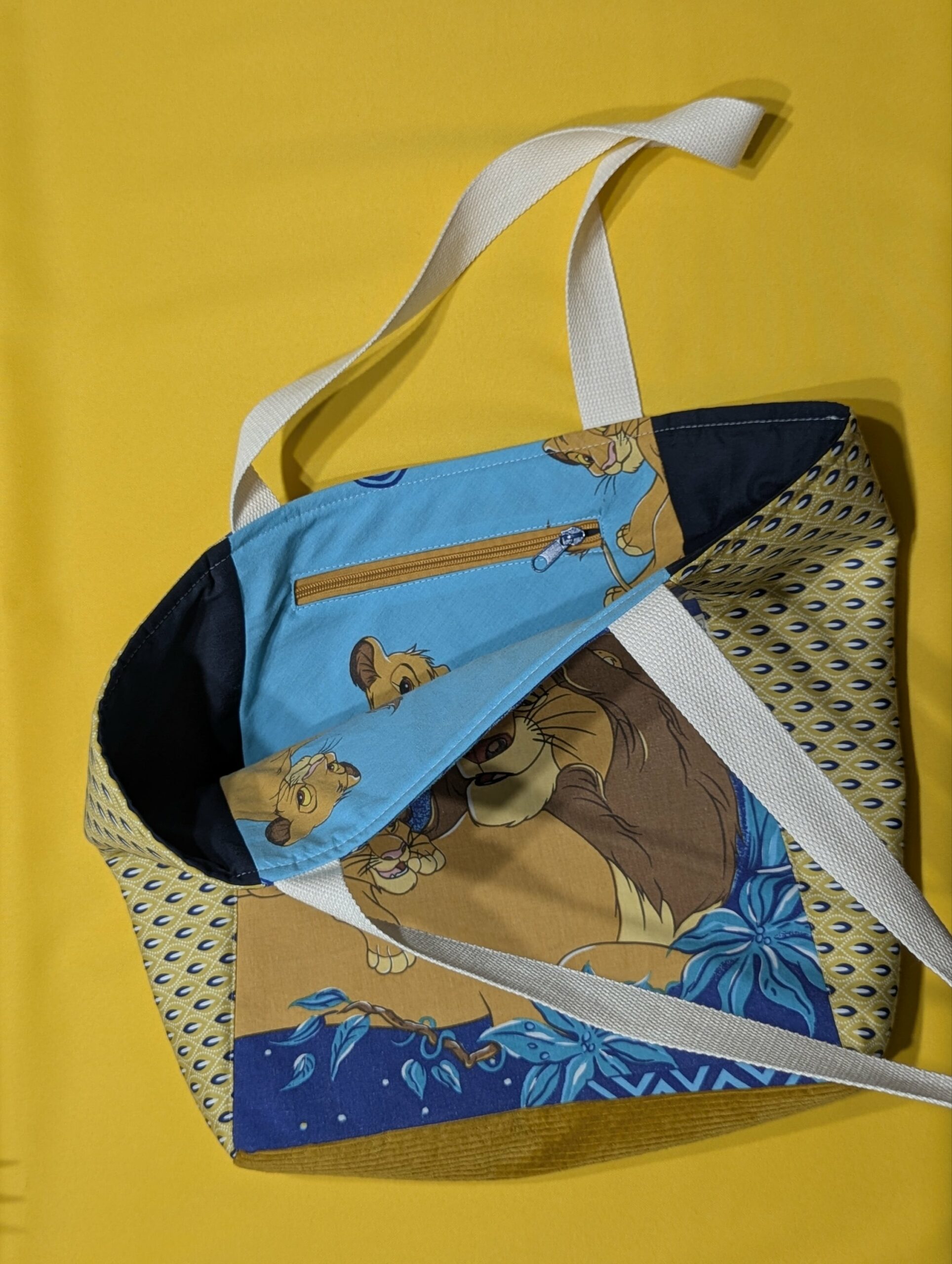 Sac trapèze - "Hakuna Matata" – Image 3